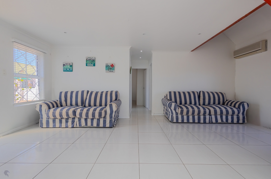 5 Bedroom Property for Sale in Skiathos Western Cape